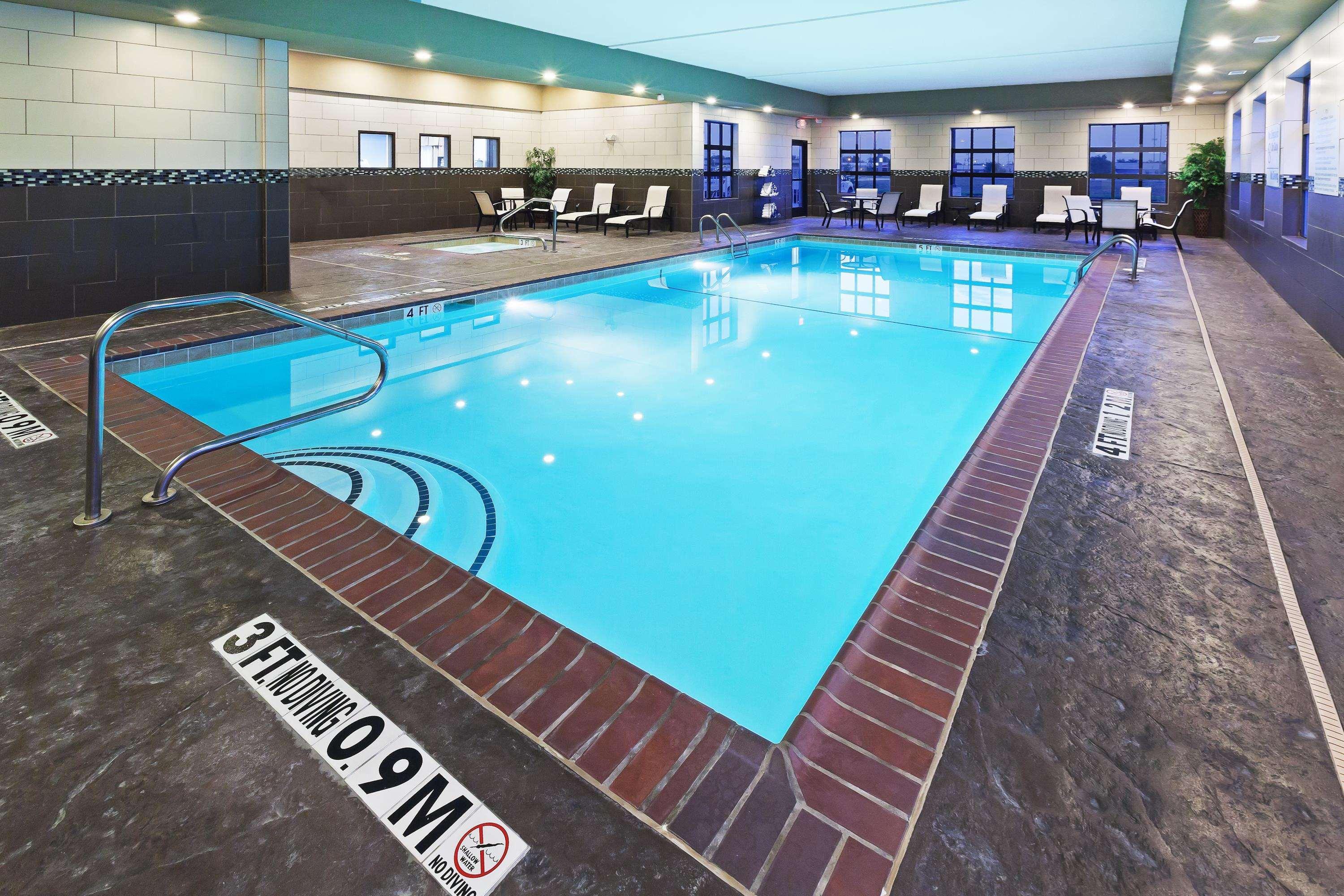 Hampton Inn & Suites Liberal Extérieur photo