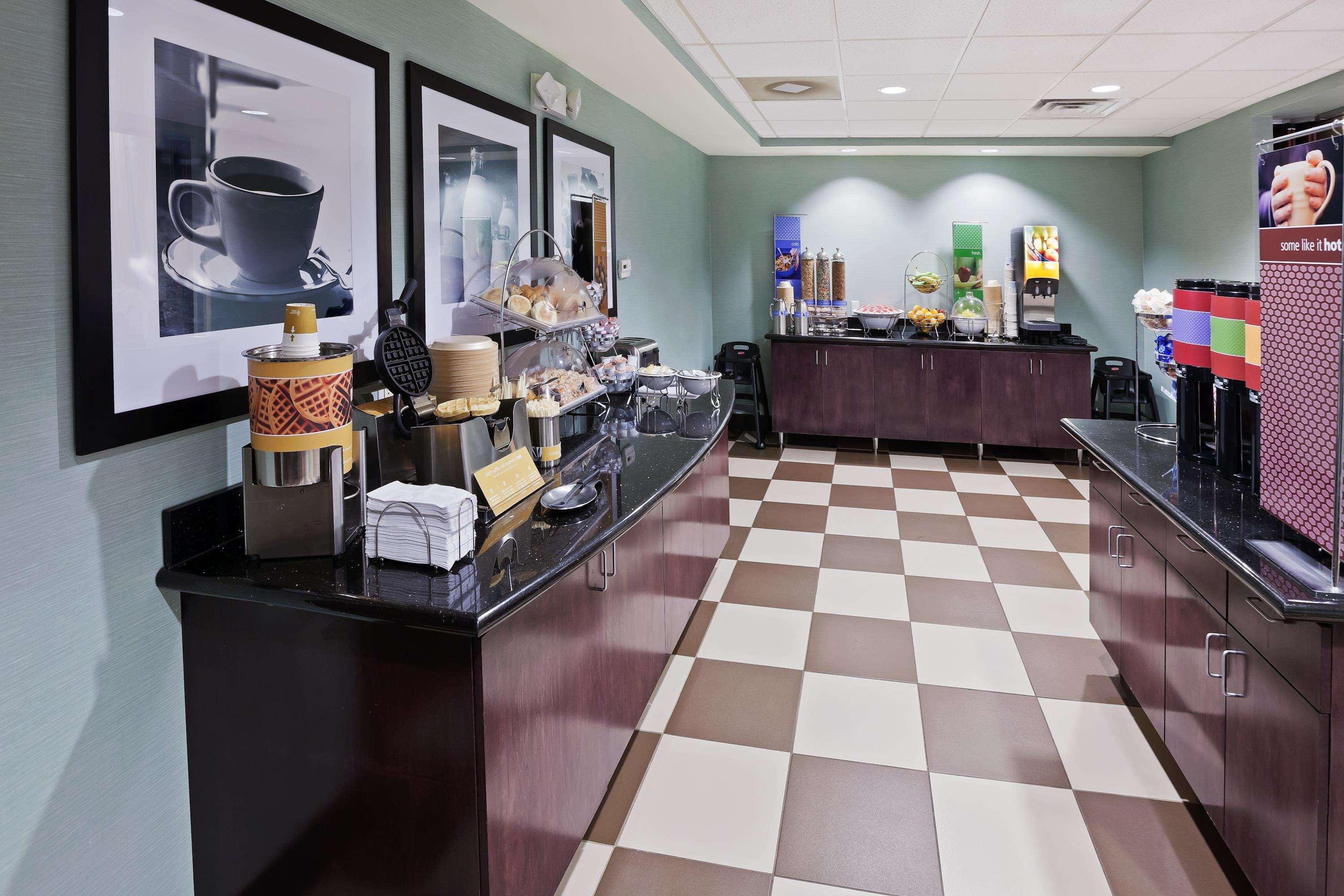 Hampton Inn & Suites Liberal Extérieur photo