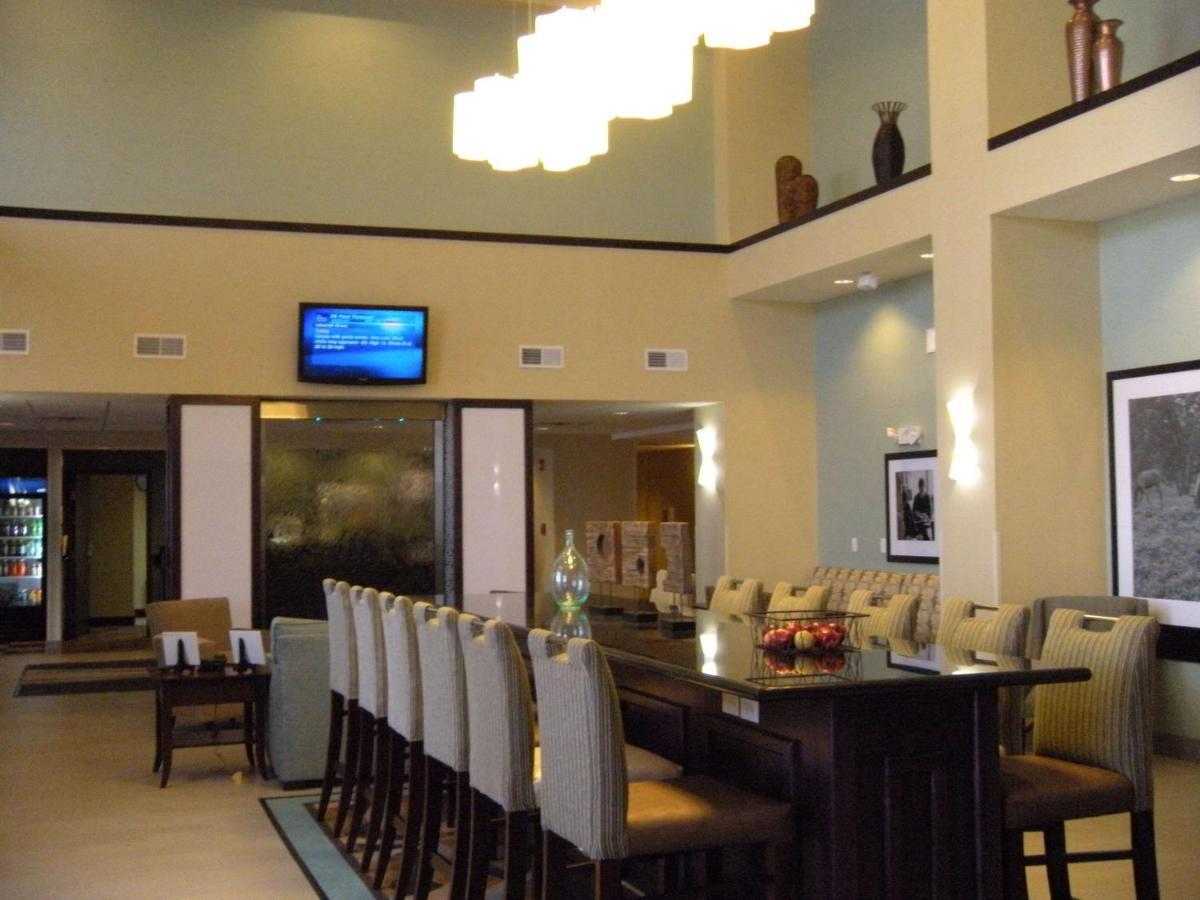 Hampton Inn & Suites Liberal Extérieur photo