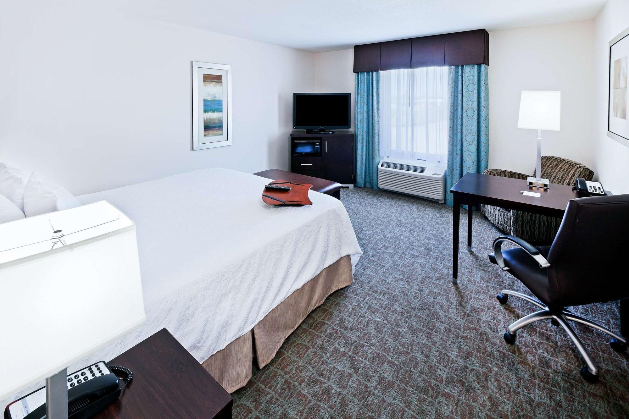 Hampton Inn & Suites Liberal Extérieur photo